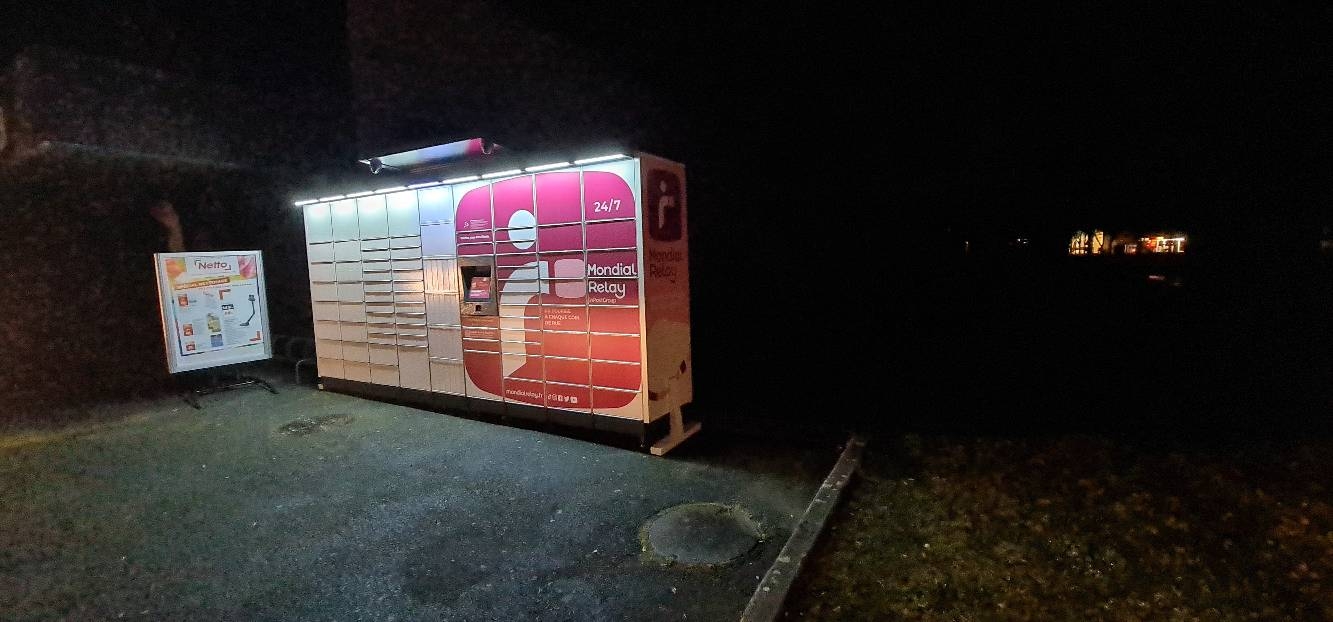 Locker 24/7 Netto Distre, Rond-Point Giratoire Champs Blanchard, 49400 Distré
