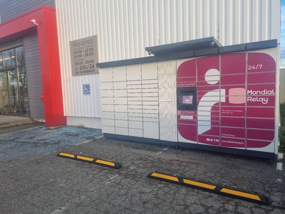 Locker 24/7 Weldom Lombez, 23 23 Avenue du Maquis de Meilhan, 32220 Lombez