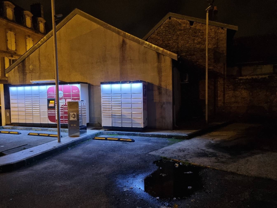 Locker 24/7 Esso Express Limoges, 2 92 Rue Théodore Bac, 87100 Limoges
