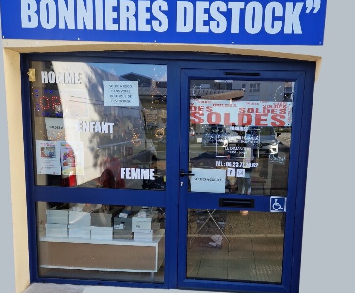 Bonnieres Destock 8e Avenue New, 13 Place de la Libération, 78270 Bonnières-sur-Seine