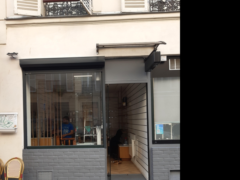Phone de Folie, 41 Rue de la Folie Méricourt, 75011 Paris