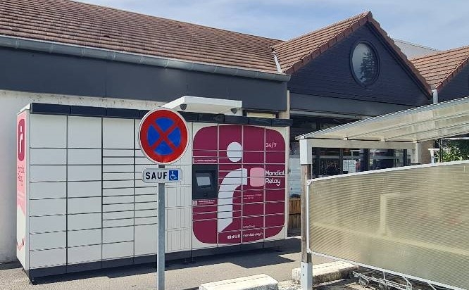 Locker 24/7 Maximarche St Germ, 23 23 Place du Marché, 71370 Saint-Germain-du-Plain