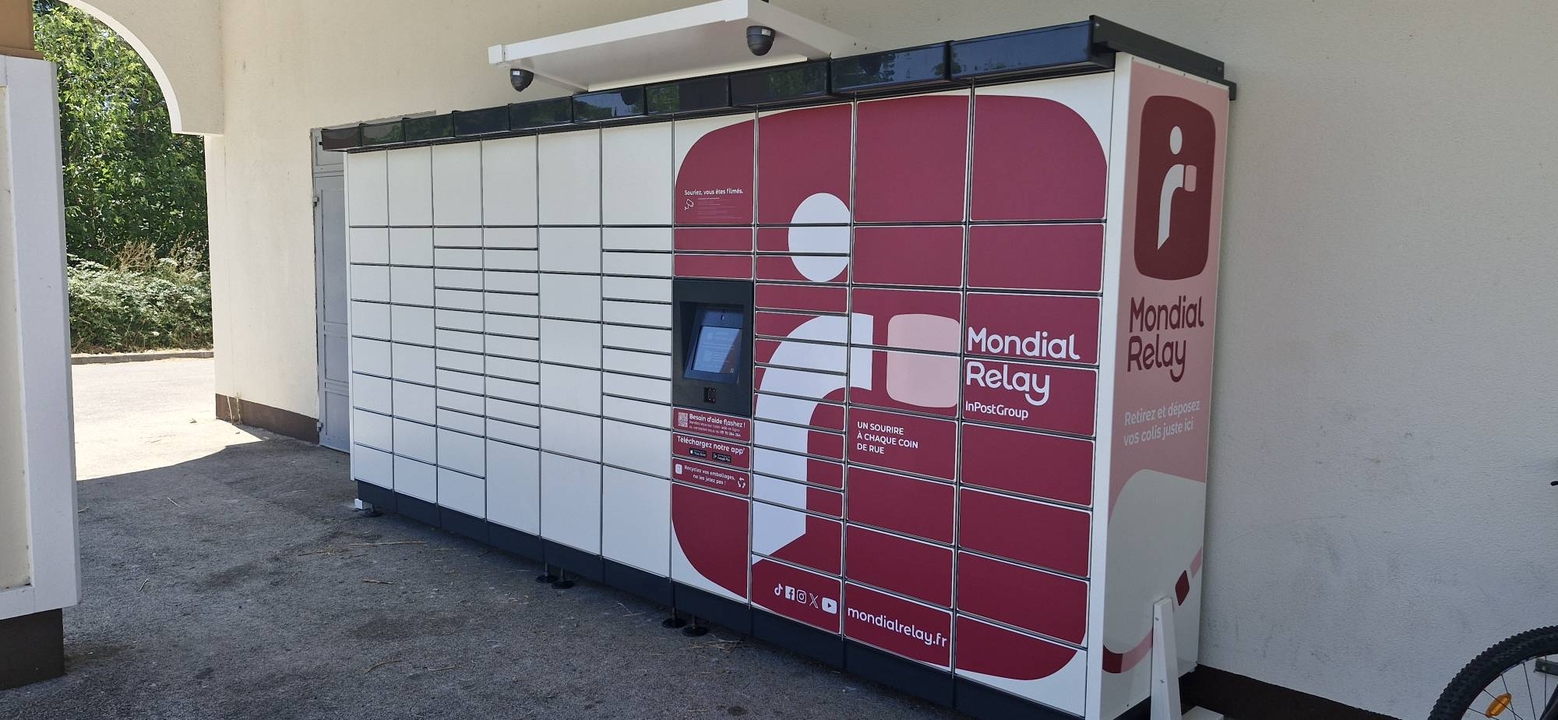 Locker Auchan 24/7, Rue des Rapugues, 83230 Bormes-les-Mimosas