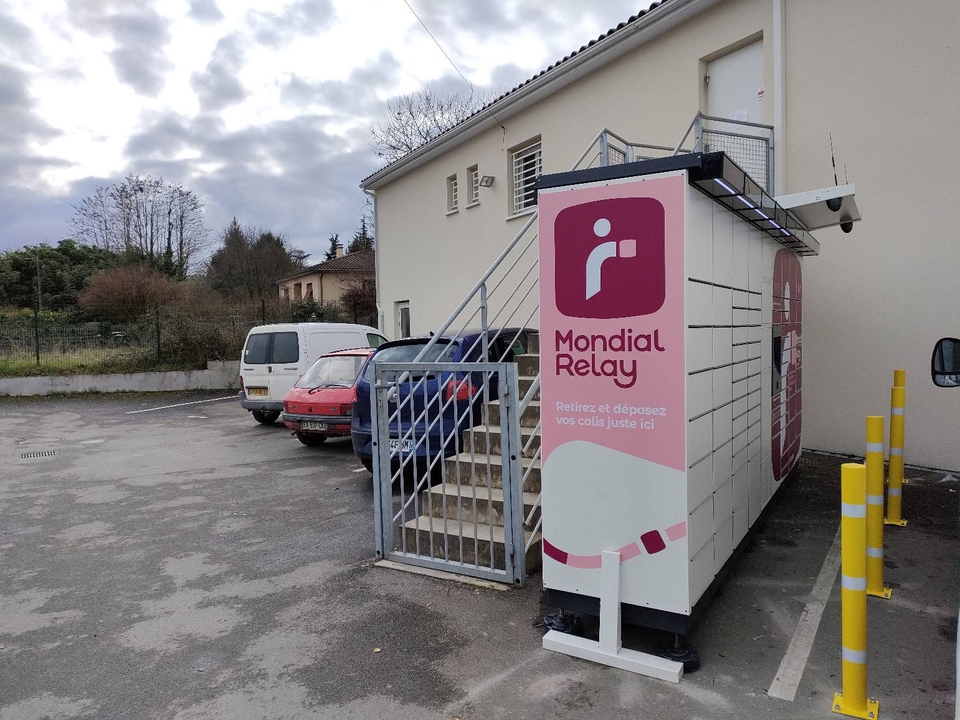 Locker 24/7 Carrefour St Quentin de Baron, 44 41 Route de L’Entre 2 Mers, 33750 Saint-Quentin-de-Baron