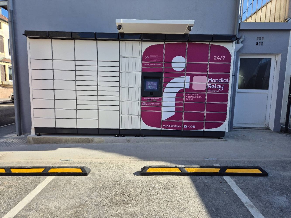 Locker 24/7 Parking 46 Rue Charles de Gaulle 88160 Le Thillot, 46 46 Rue Charles de Gaulle, 88160 Le Thillot
