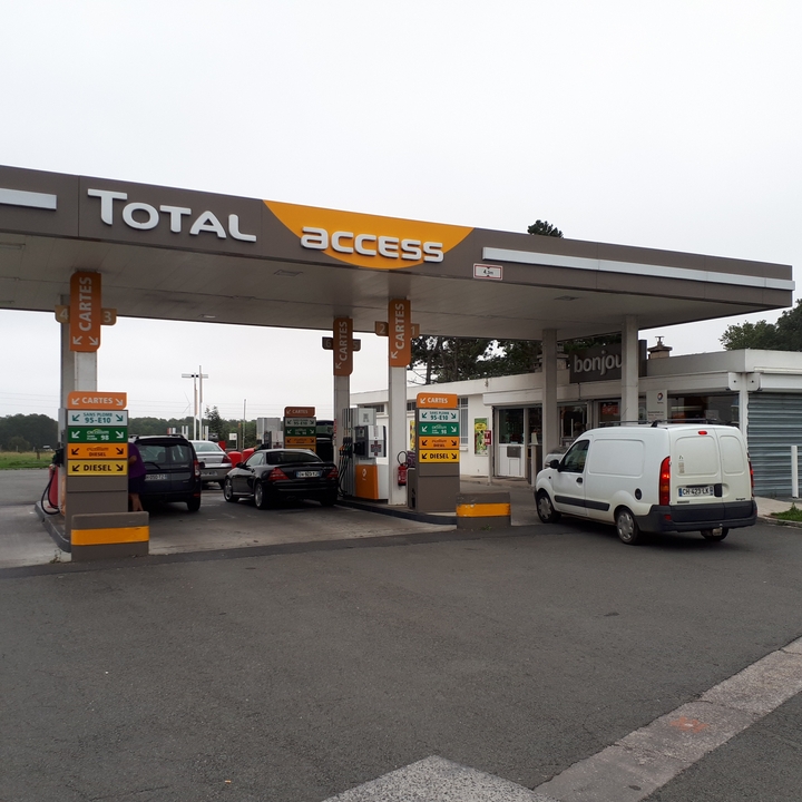 Total Acces Tilloy, Route de Cambrai, 62217 Tilloy-lès-Mofflaines