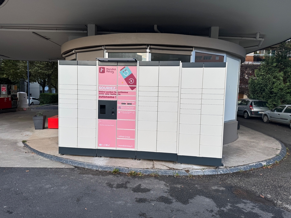 Locker Garage Giraud 24/7, 9 9 Boulevard Karl Marx, 42100 Saint-Étienne