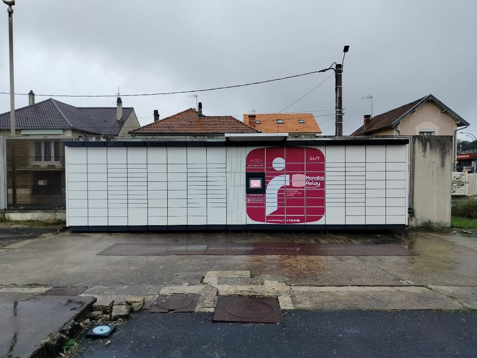 Locker 24/7 Esso Express Av Chirac Brive la Gaillarde, 112 112 Avenue Jacques et Bernadette Chirac, 19100 Brive-la-Gaillarde