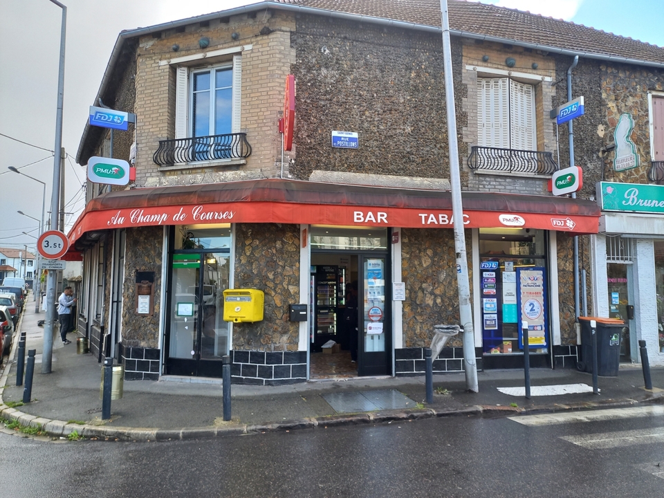 Bar Tabac le Cesar, 29 Rue Diderot, 93200 Saint-Denis