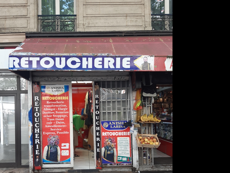 Anisha Labisa Mini Market, 39 Boulevard Ornano, 75018 Paris