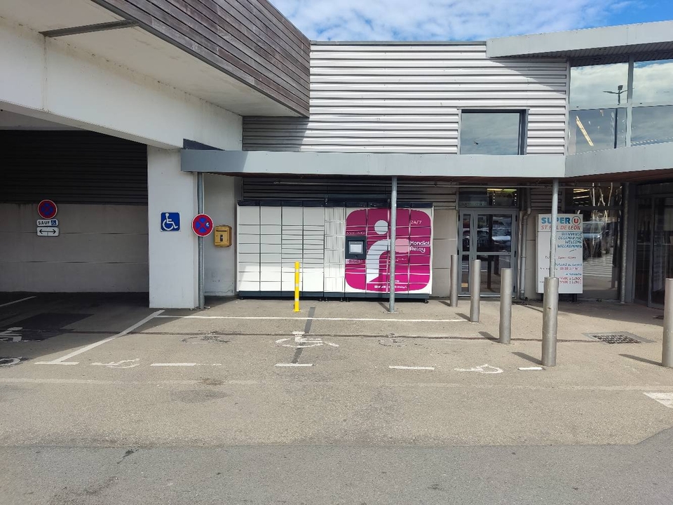 Locker 24/7 Super U St Pol de, Rue du Budou, 29250 Saint-Pol-de-Léon