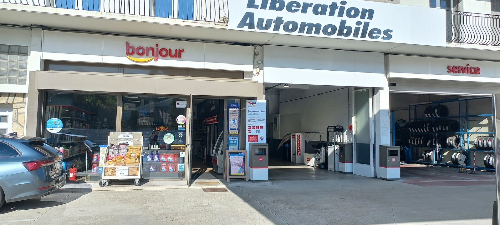 Station Total -Liberation Automobiles Liberation Automobiles, 114 Avenue de la Libération, 26000 Valence