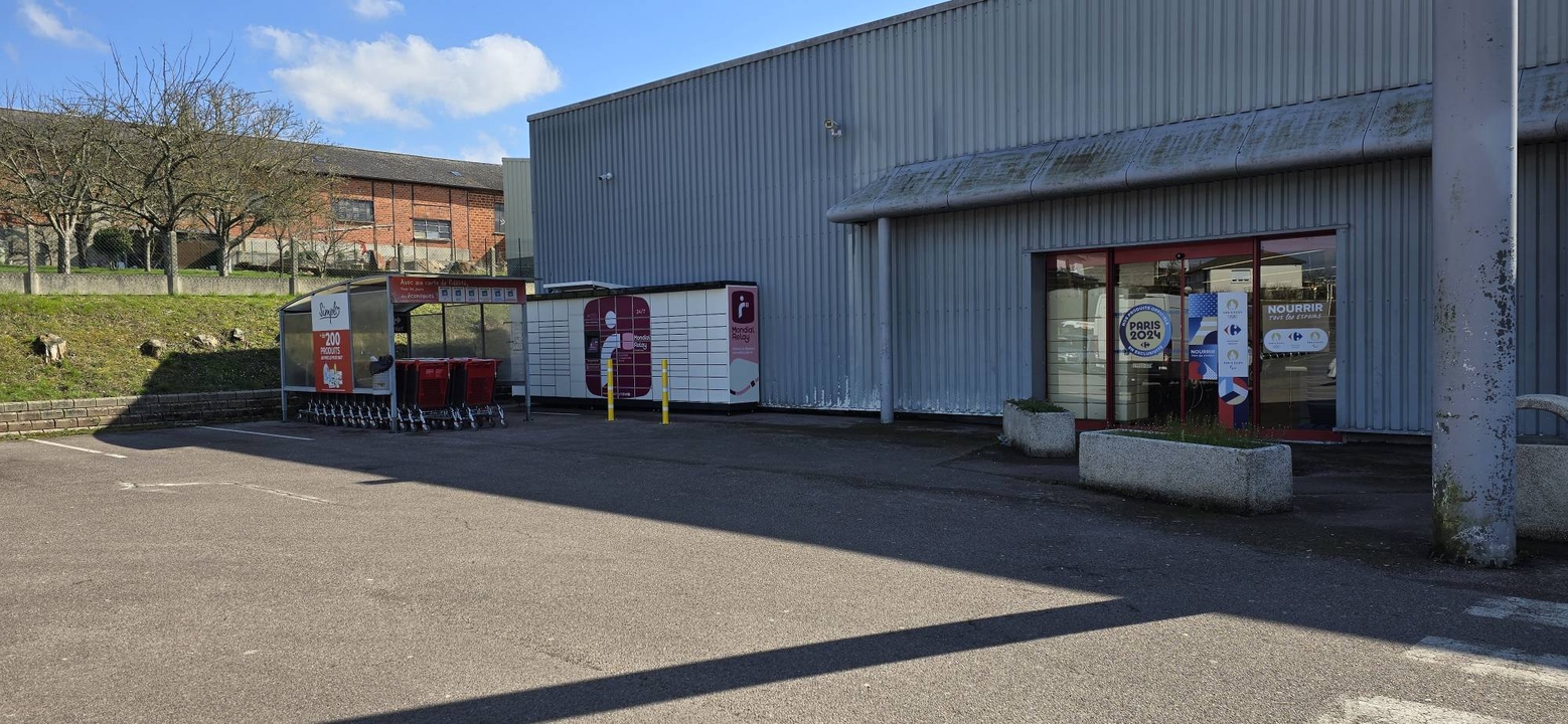 Locker 24/7 Carrefour Market 61120 Vimoutiers, 19 19 Rue du Docteur Dentu, 61120 Vimoutiers