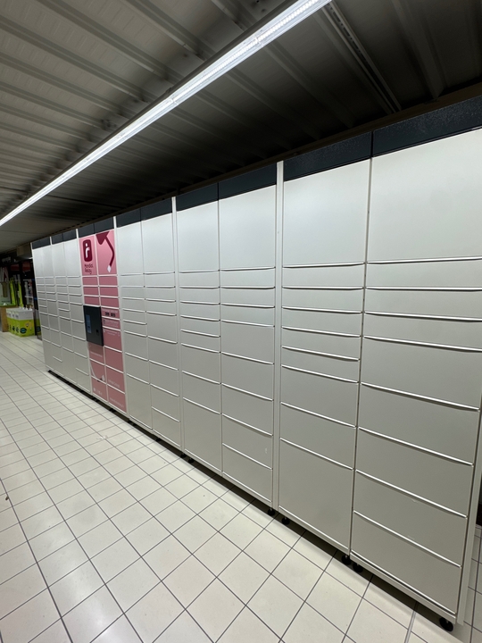 Locker 24/7 Carrefour Market 38300 Ruy-Montceau, 126 126 Chemin de Rosière, 38300 Ruy-Montceau