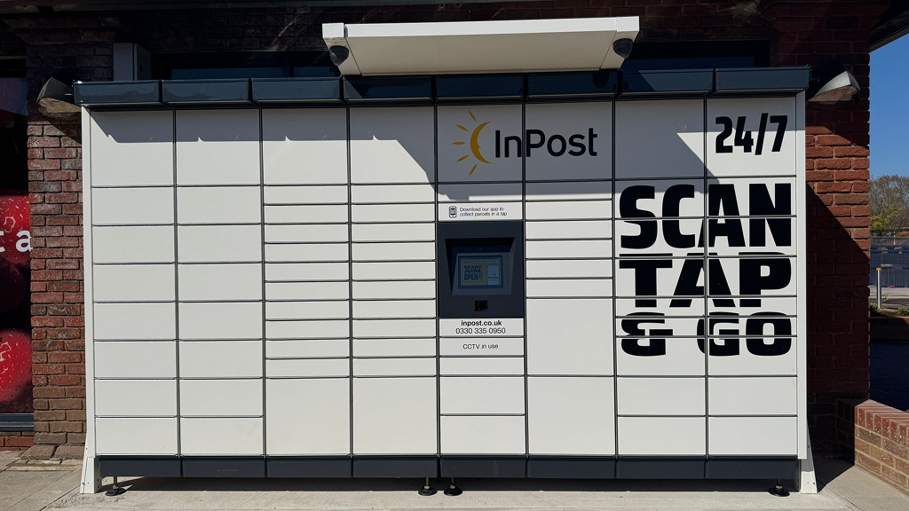 InPost's photo of the locker: InPost UK00388264
