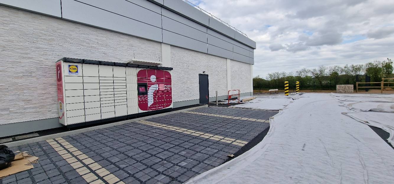 Locker 24/7 Lidl Av de la Paix 41800 Montoire-Sur-Le-Loir, 1 Rue de Champigny, 41800 Montoire-sur-le-Loir