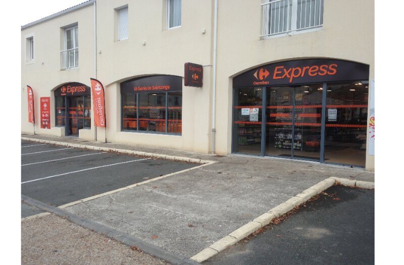Carrefour Express, 10 Rue du Pont Bouchard, 17240 St Genis de Saintonge