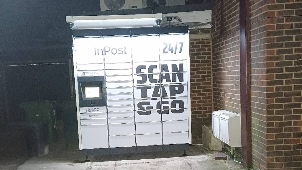 InPost's photo of the locker: InPost UK00230585