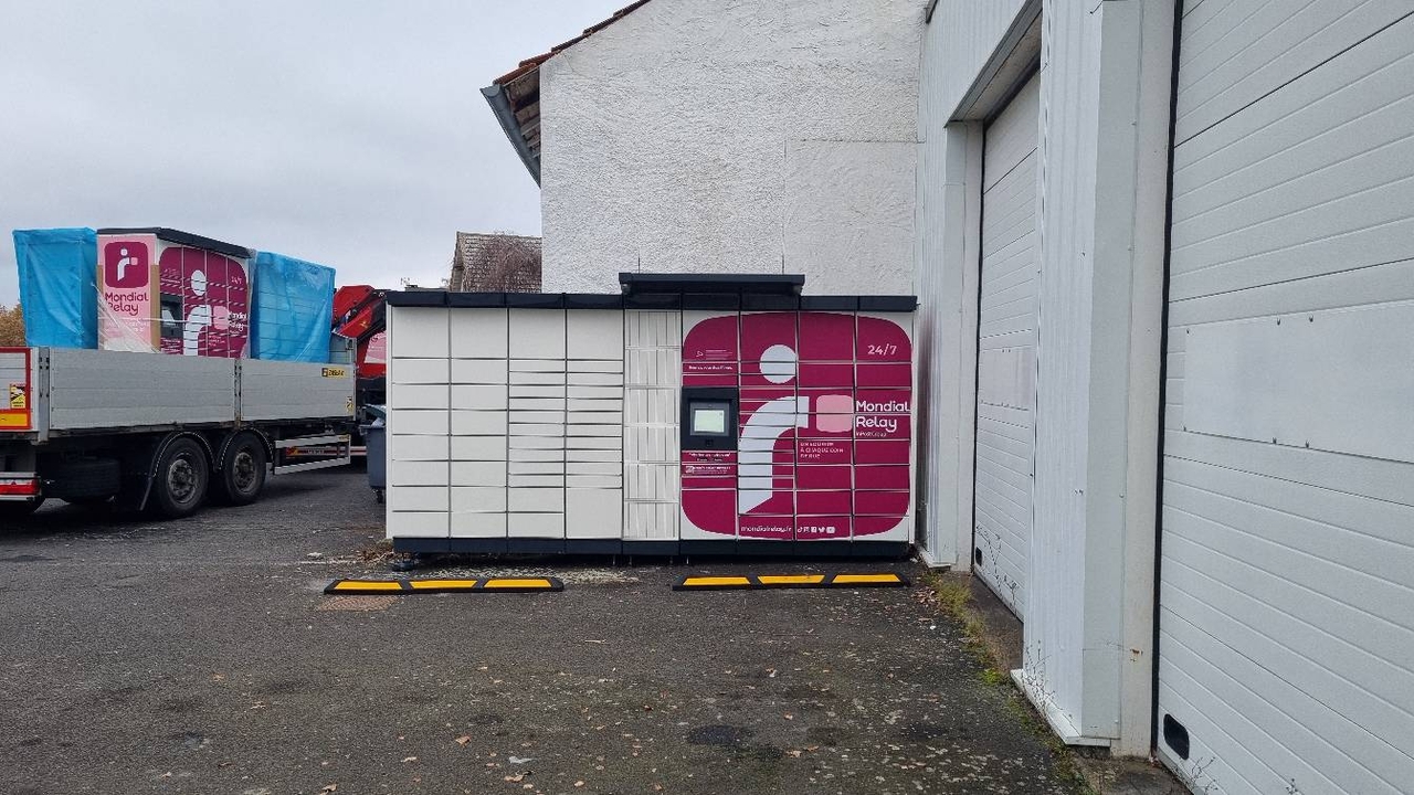 Locker 24/7 Bazarland St Georges de Mons, 25 25 Avenue de la Gare, 63780 Saint-Georges-de-Mons