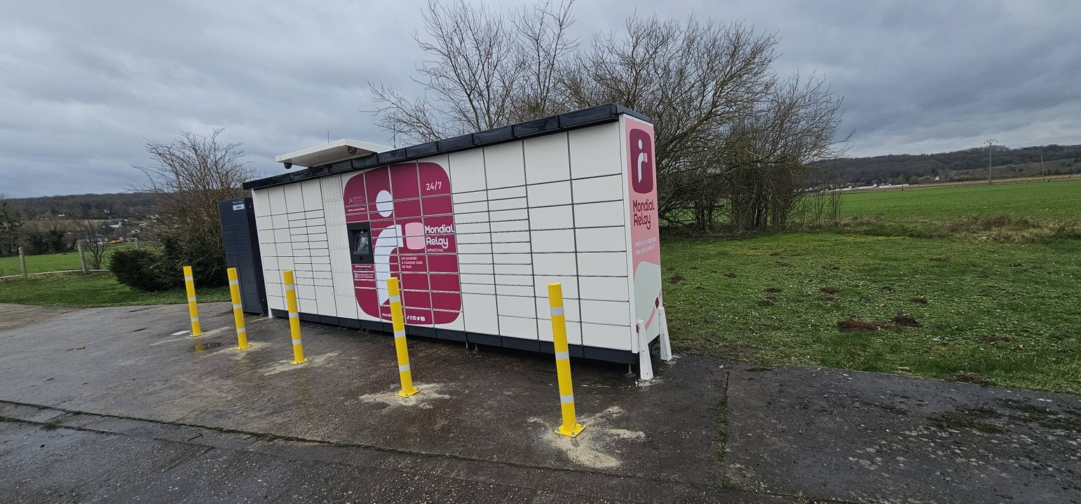 Locker 24/7 Total 27600 St Aubin Sur Gaillon, 6 Rue de la Côté des Sables, 27600 Saint-Aubin-sur-Gaillon
