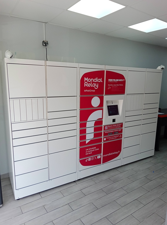 Locker Laverie Speed Queen, 10 10 Place du Grand Martroy, 95300 Pontoise