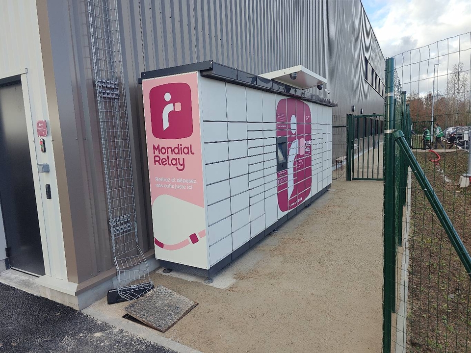 Locker 24/7 Agence Mondial Relay 72700 Spay, 326 326 Route de la Rouveliere, 72700 Spay