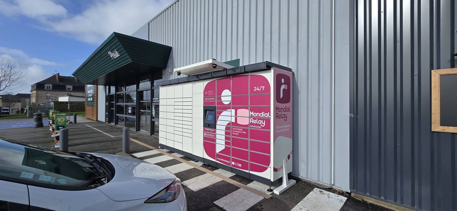 Locker 24/7 Carrefour Plesse, 11 11 rue Charles Perron, 44630 Plesse