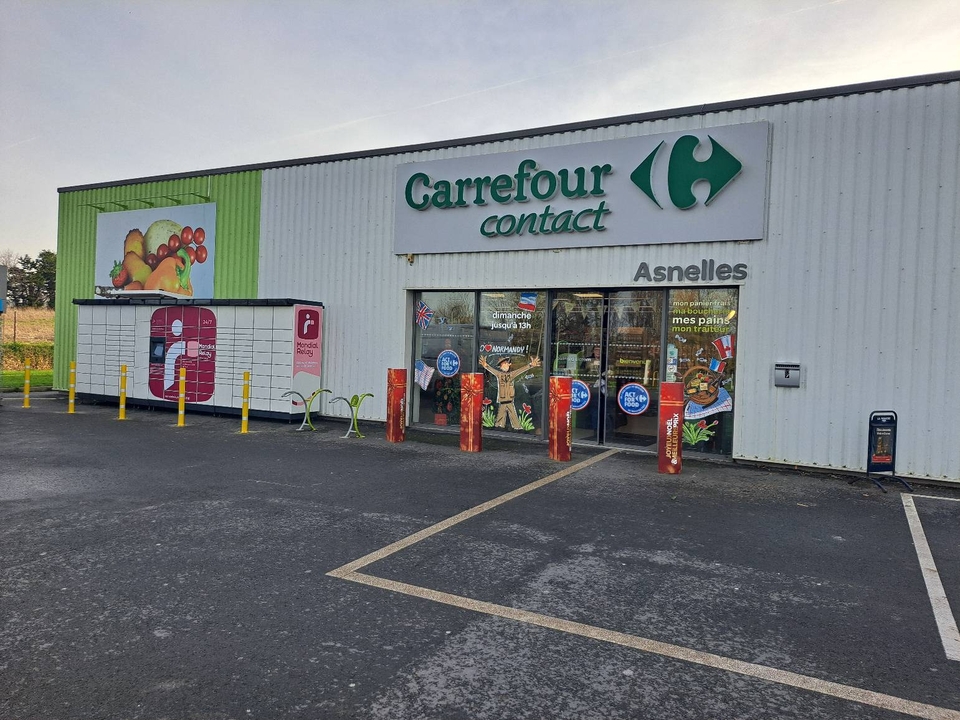 Locker 24/7 Carrefour Contact Schumann 14960 Asnelles, 15 15 Avenue Maurice Schumann, 14960 Asnelles
