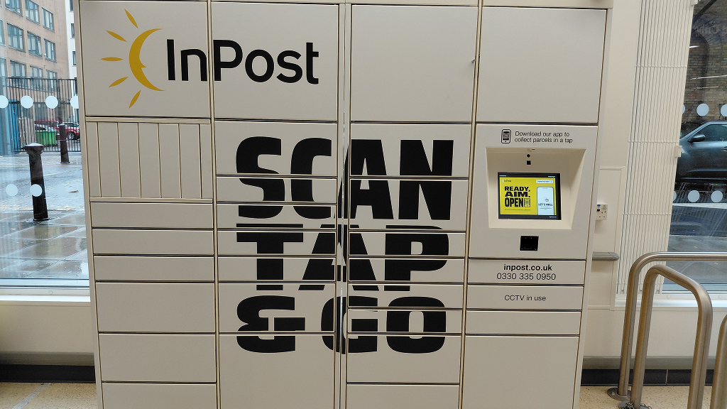 InPost's photo of the locker: InPost UK00193763