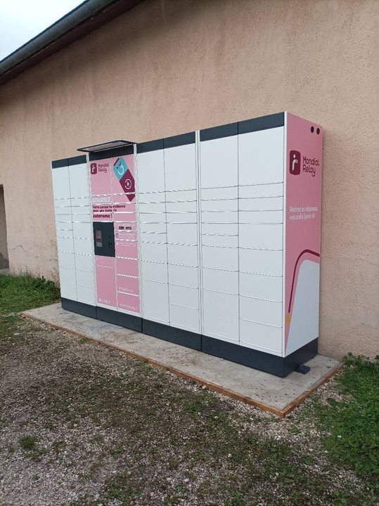 Locker 24/7 Mairie Crêts en Belledonne, 78 78 Place du Foyer, 38830 Crêts en Belledonne