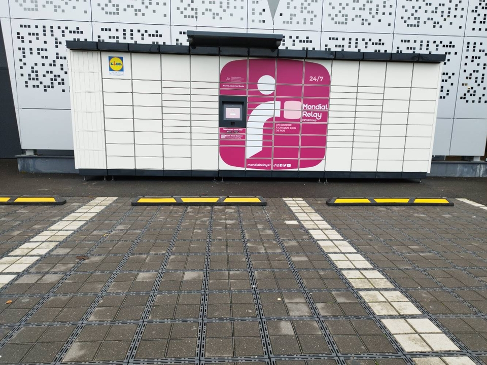 Locker 24/7 Lidl Tours Nord, 1 1 Rue Daniel Mayer, 37100 Tours