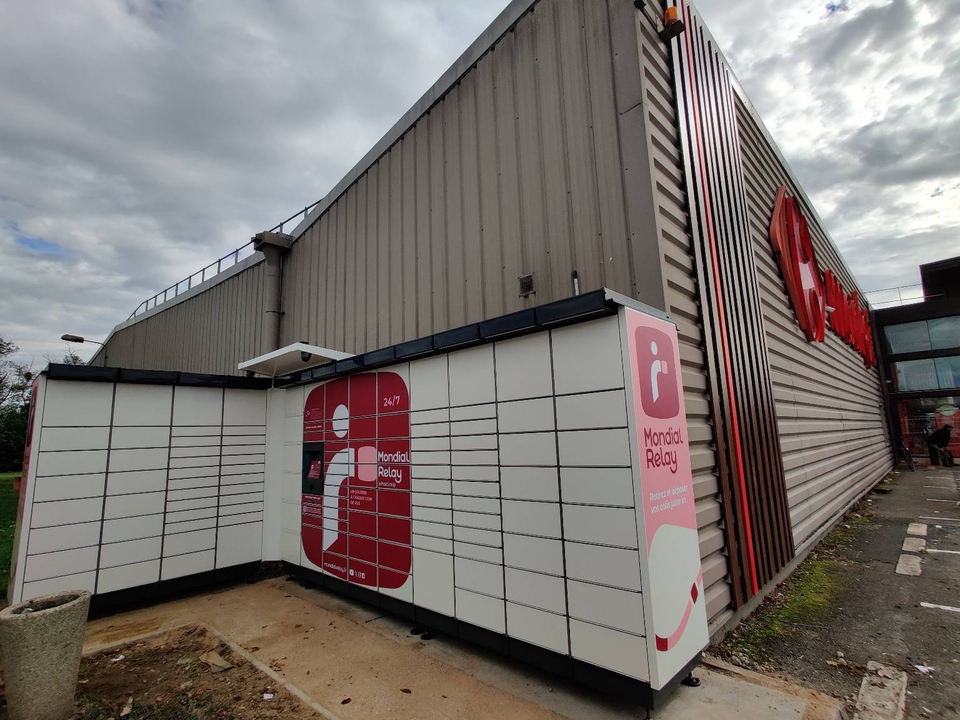 Locker 24/7 Carrefour Market Bour en Bresse, 16 16 Avenue de Marboz, 01000 Bourg-en-Bresse