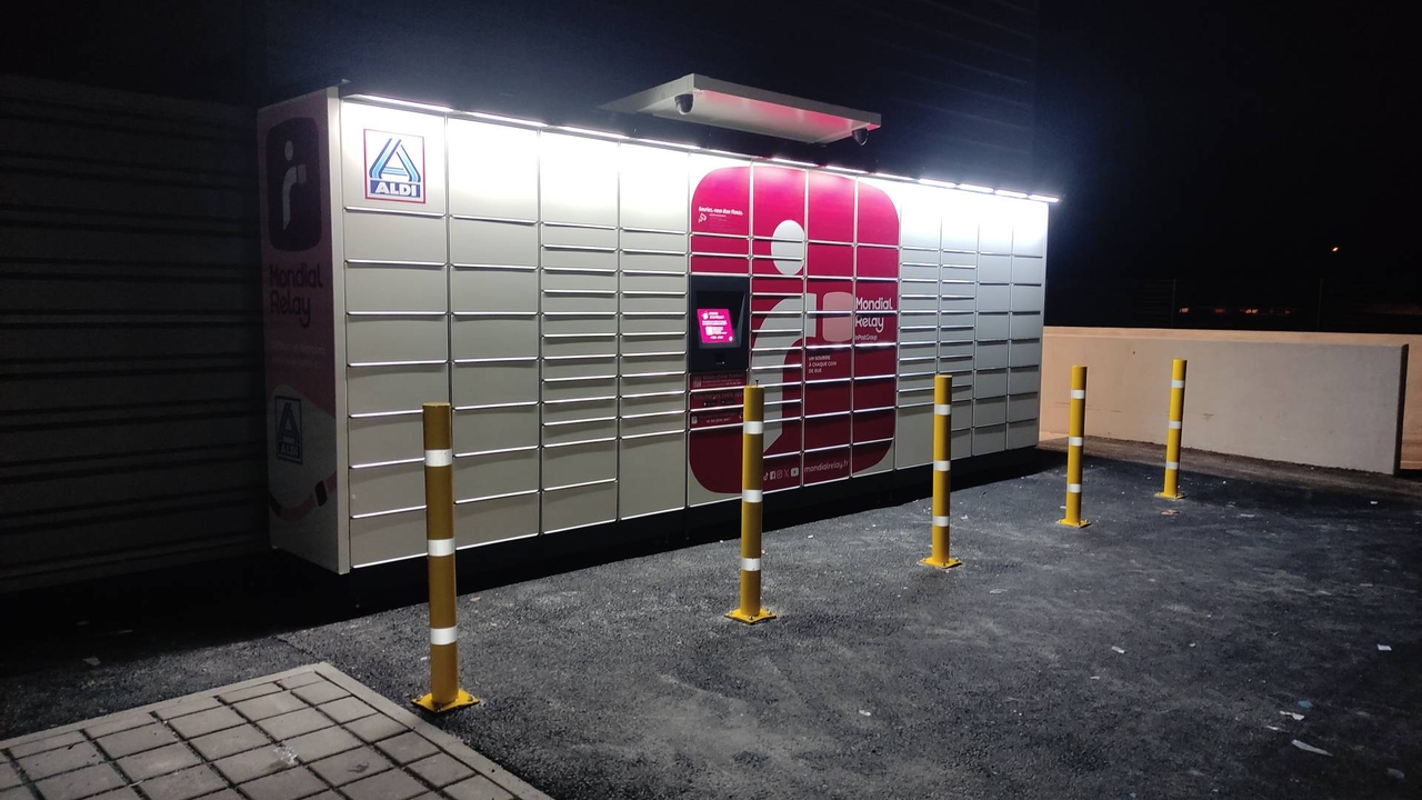 Locker 24/7 Aldi St Germain du Puy, Rue de la Fontaine, 18390 Saint-Germain-du-Puy