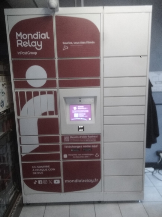 Locker Tabac PMU, 4 4 Place des Aunettes, 91000 Évry-Courcouronnes