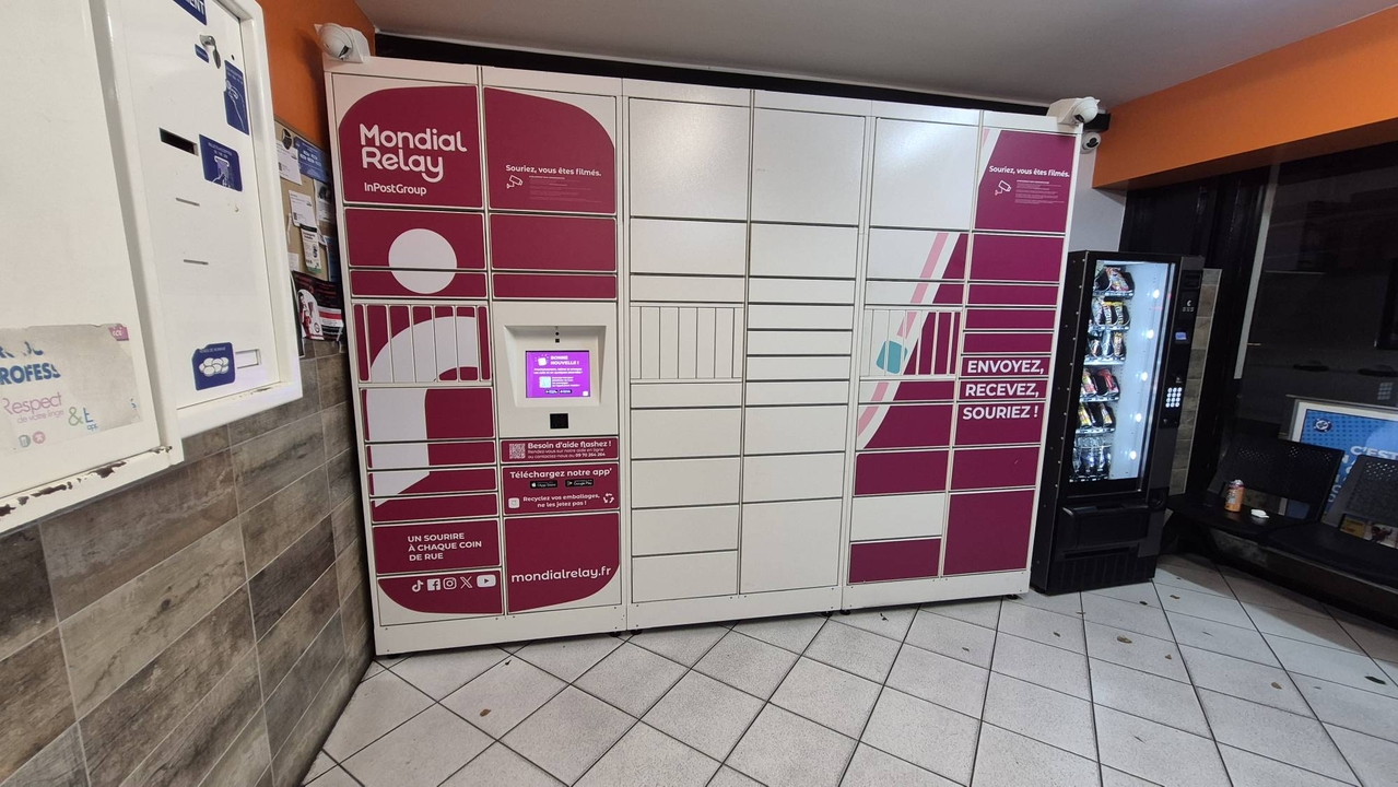 Locker Clean Wash Cr de l'Yser Bordeaux, 235 Cours de l'Yser, 33800 Bordeaux