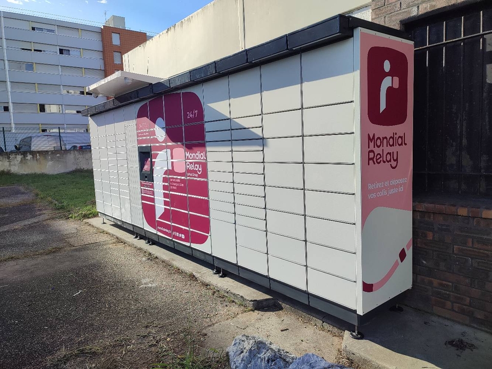 Locker 24/7 Esso Express Talence, 7 7 Avenue Pierre Corneille, 33400 Talence
