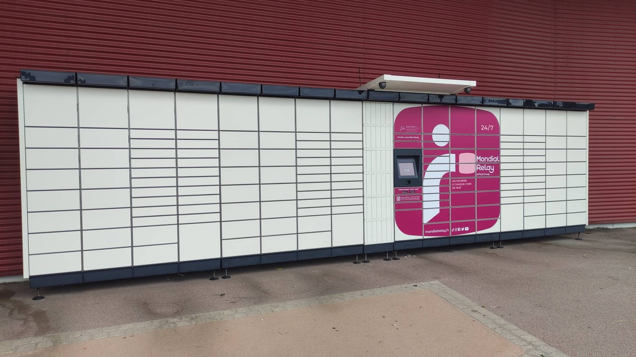 Locker 24/7 CC Place Du Dauphiné Tignieu-Jameyzieu, 37 37 Rue du Dauphiné, 38230 Tignieu-Jameyzieu