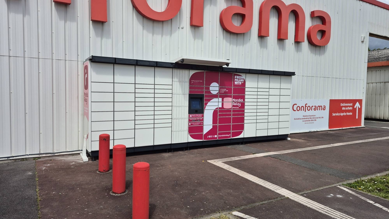 Locker 24/7 Conforama, 2405 2405 Rue De La Libération, 62700 Bruay-la-Buissière