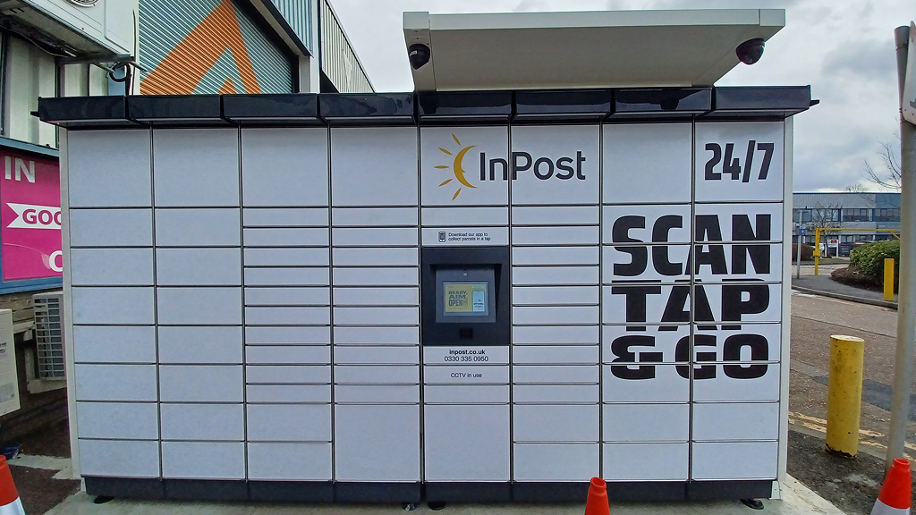 InPost's photo of the locker: InPost UK00261130