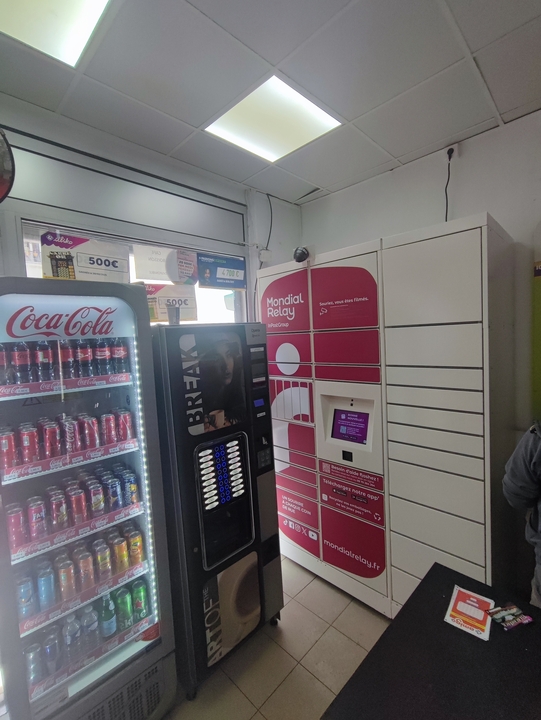 Locker Espace Tabac, 19 19 Rue Jean Pierre Timbaud, 92130 Issy-les-Moulineaux