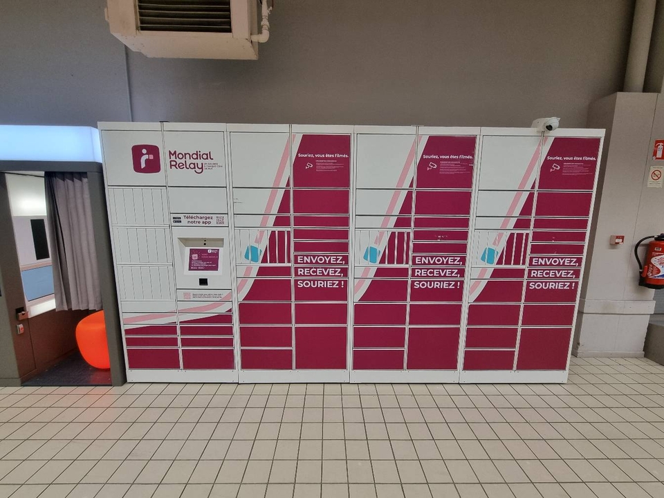 Locker Carrefour Market 77950 Rubelles, Rue du Perré, 77950 Rubelles