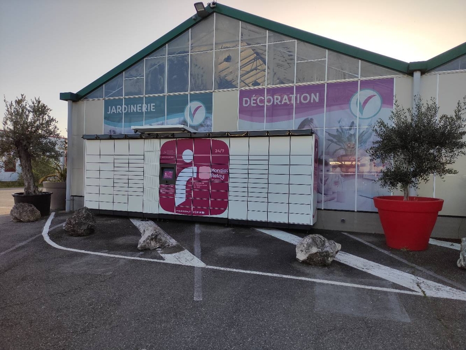 Locker 24/7 Jardinerie Villaverde 31600 Eaunes, 1 1 Boulevard de la Lèze, 31600 Eaunes