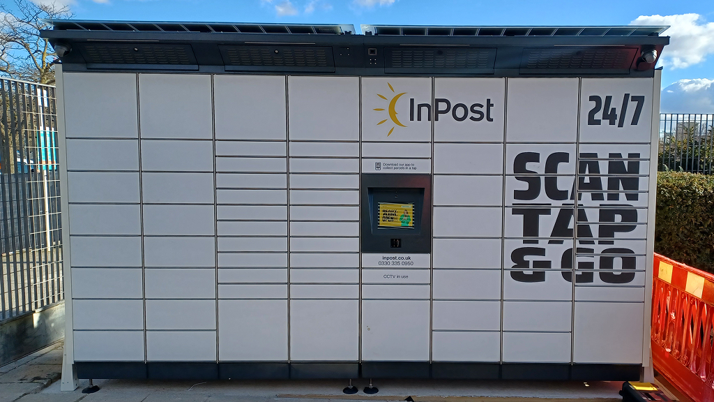 InPost's photo of the locker: InPost UK00266113