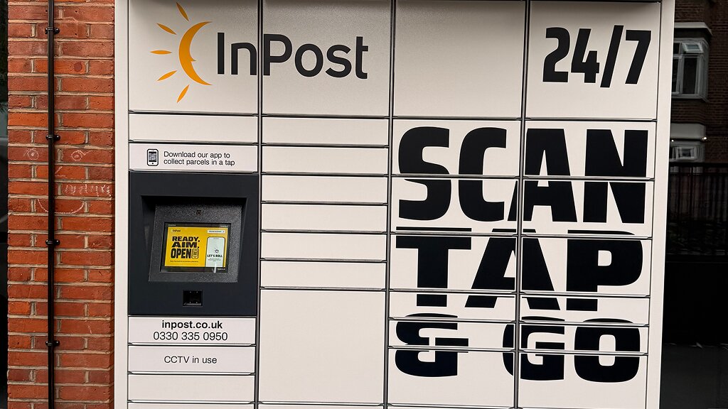 InPost's photo of the locker: InPost UK00375734