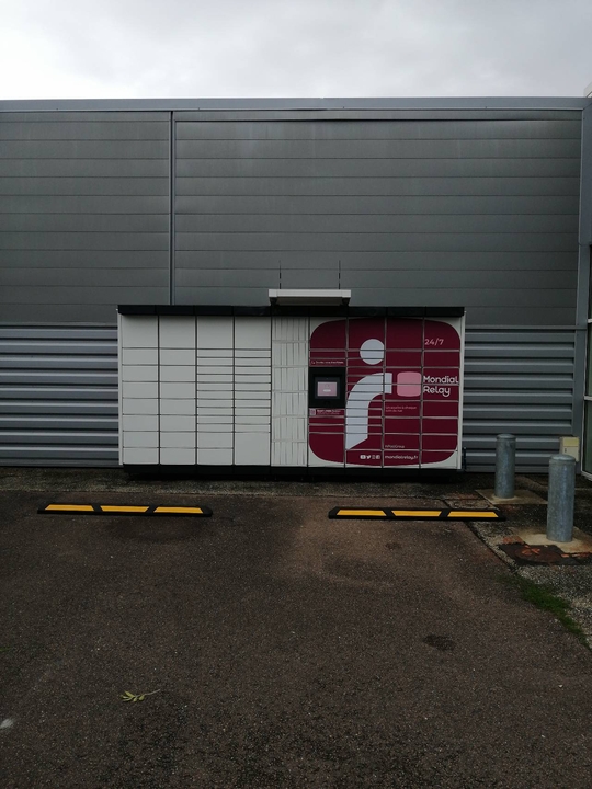 Locker 24/7 Intermarche Pierre, 98 98 Route de Chalon, 71270 Pierre-de-Bresse