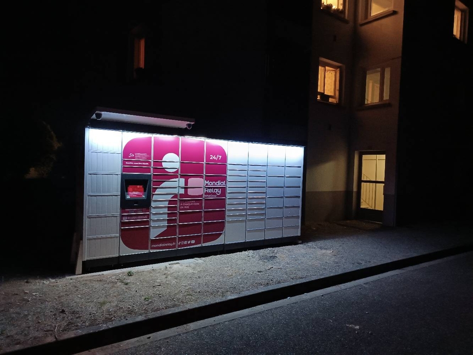 Locker 24/7 Allee de Comarque Castelmoron sur Lot, 33 Chemin de Ronde, 47260 Castelmoron-sur-Lot