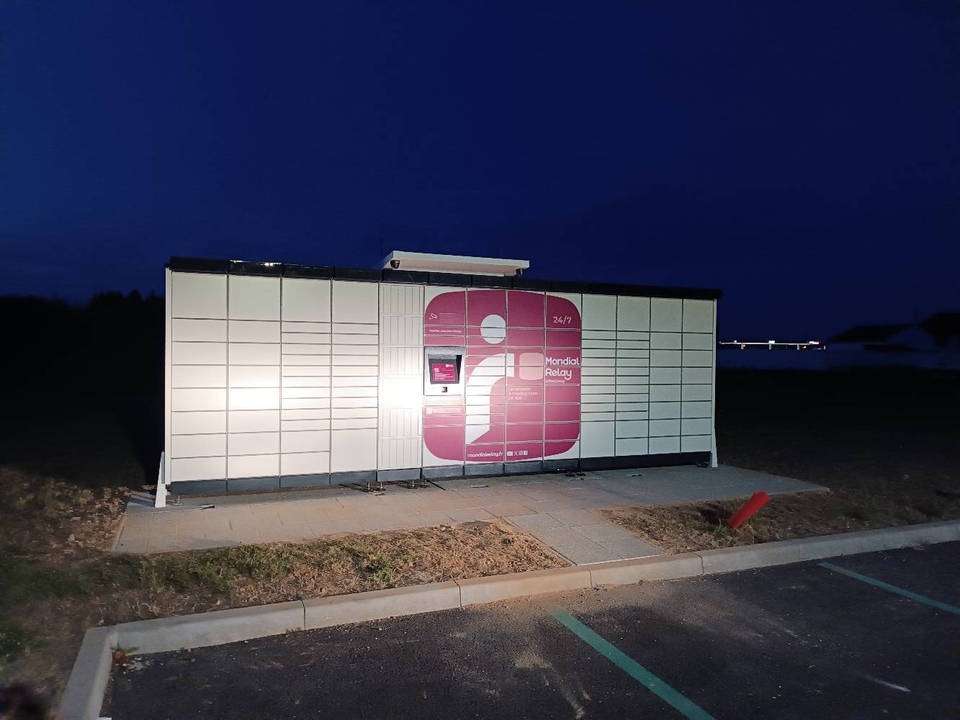 Locker 24/7 Intermarche Montoire sur Loir, 13 Avenue de la Paix, 41800 Montoire-sur-le-Loir