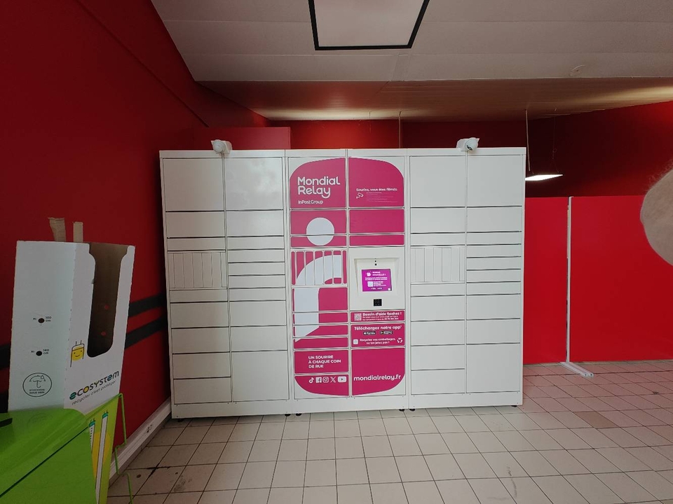 Locker 24/7 Auchan, Richelande, 42330 Saint-Galmier