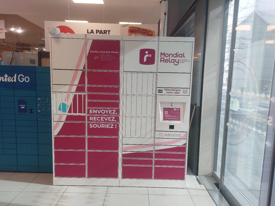 Locker Carrefour Market 91300 Massy, 11 Place du Grand Ouest, 91300 Massy