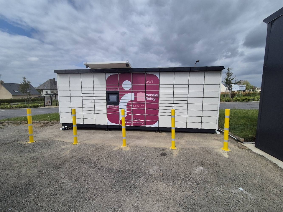 Locker 24/7 Carrefour Contact 35137 Bédée, Place Lieutenant R. Louessard, 35137 Bédée